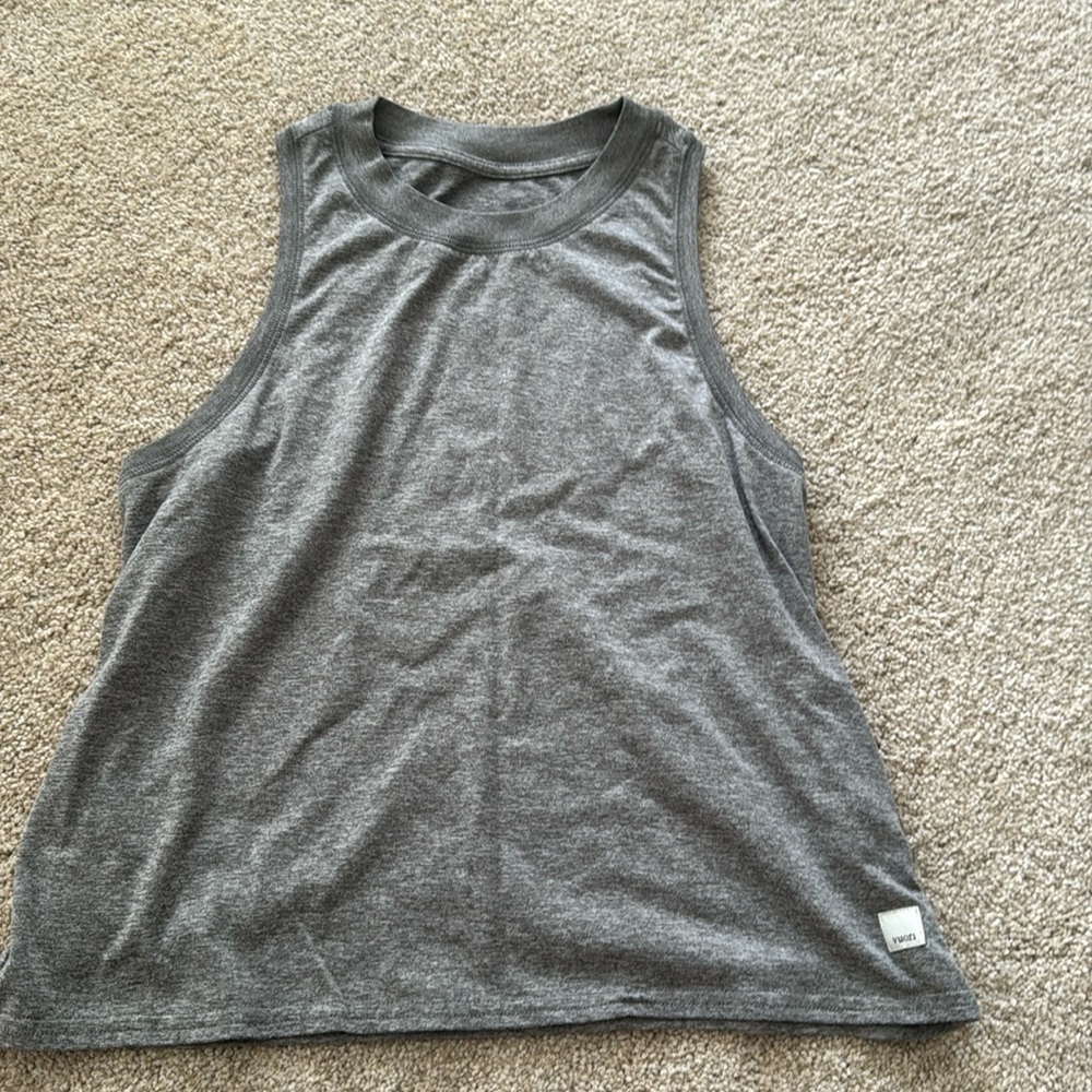 Vuori Energy top- boxy crop- size Small